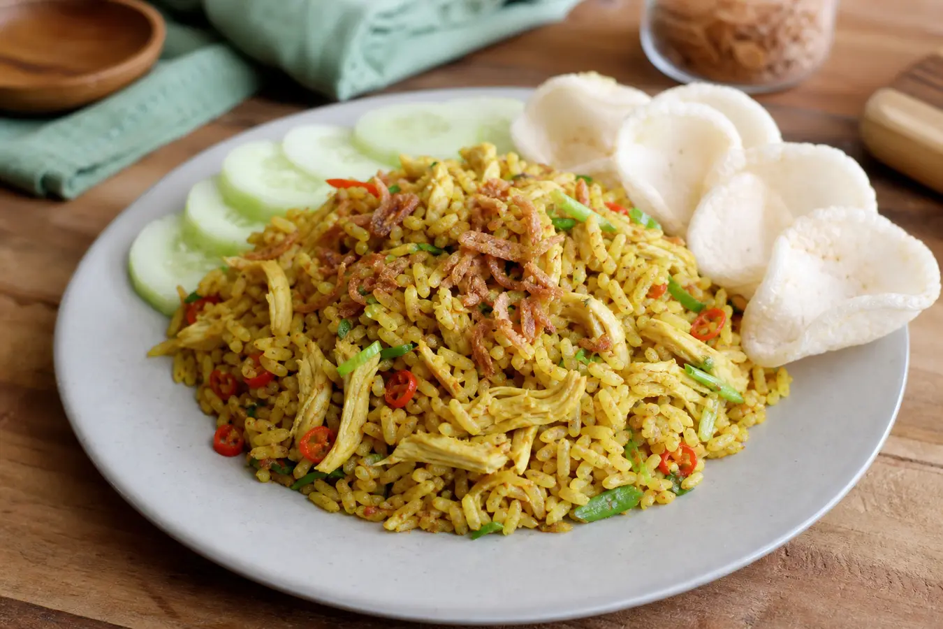 Cara Membuat Nasi Goreng Kunyit Ayam Suwir: Gurih Wangi Anti Lembek